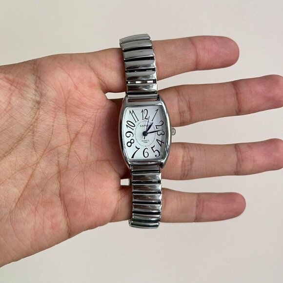 2000s vintage style dainty square stainless steel quartz luxury watch - Picture 7 of 8